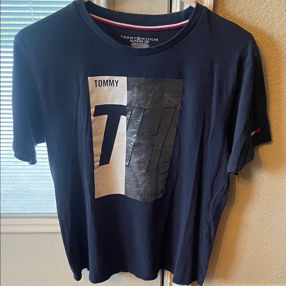 Tommy Hilfiger Dark Blue Logo Tee Youth size XL